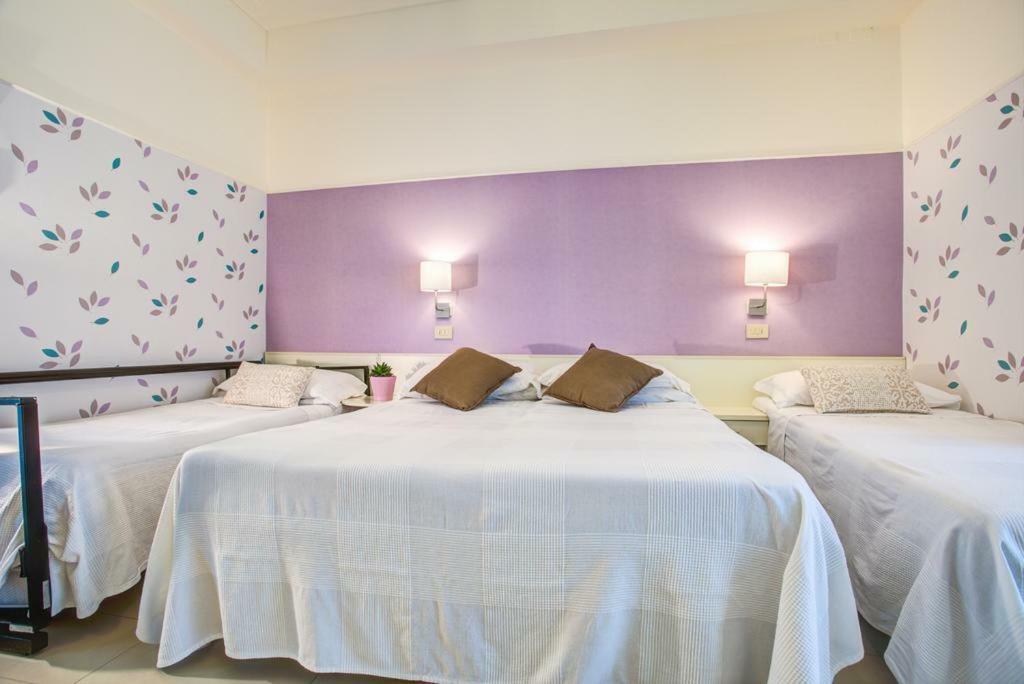 Hotel Konrad Marebello Екстер'єр фото